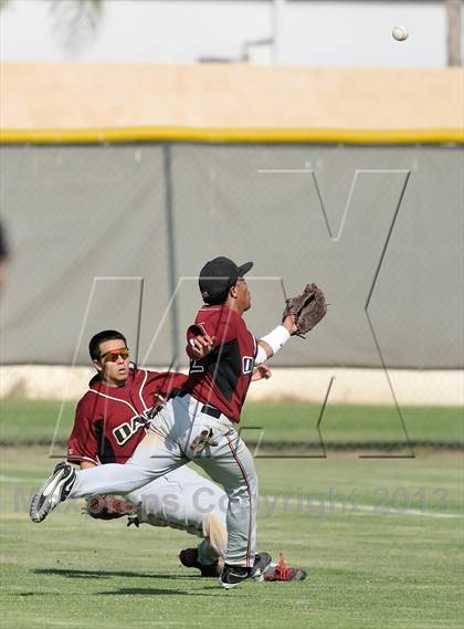 Thumbnail 1 in Savanna vs. Oaks Christian (CIF-SS D4 Playoff) photogallery.