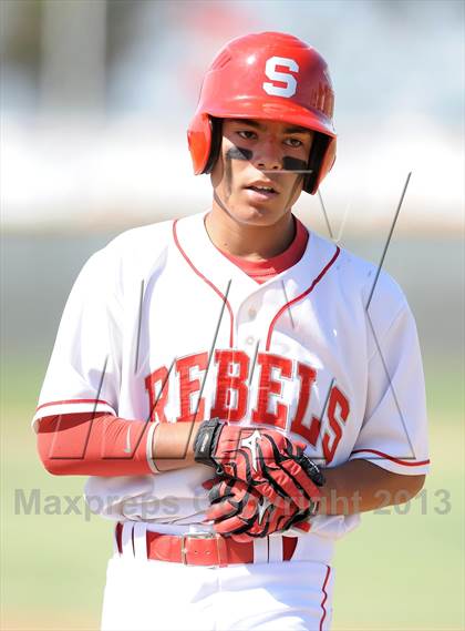 Thumbnail 3 in Savanna vs. Oaks Christian (CIF-SS D4 Playoff) photogallery.