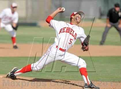 Thumbnail 3 in Savanna vs. Oaks Christian (CIF-SS D4 Playoff) photogallery.