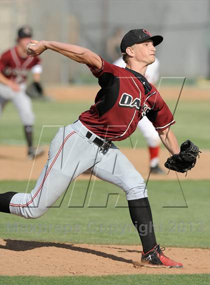 Thumbnail 3 in Savanna vs. Oaks Christian (CIF-SS D4 Playoff) photogallery.