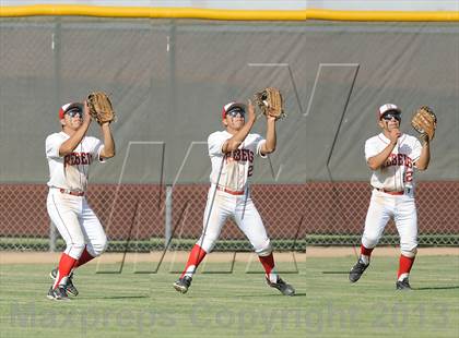 Thumbnail 2 in Savanna vs. Oaks Christian (CIF-SS D4 Playoff) photogallery.
