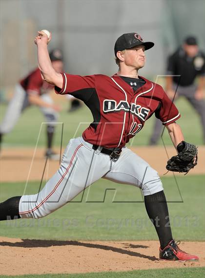 Thumbnail 2 in Savanna vs. Oaks Christian (CIF-SS D4 Playoff) photogallery.