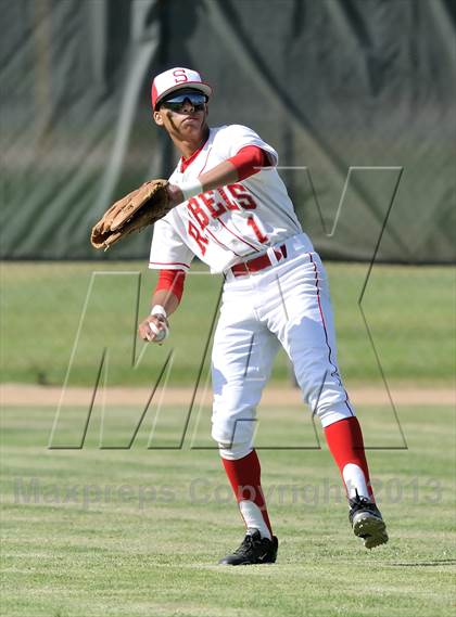 Thumbnail 2 in Savanna vs. Oaks Christian (CIF-SS D4 Playoff) photogallery.
