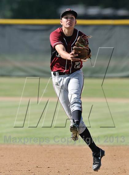 Thumbnail 1 in Savanna vs. Oaks Christian (CIF-SS D4 Playoff) photogallery.