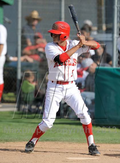 Thumbnail 2 in Savanna vs. Oaks Christian (CIF-SS D4 Playoff) photogallery.