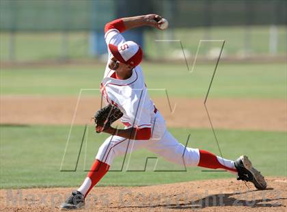 Thumbnail 2 in Savanna vs. Oaks Christian (CIF-SS D4 Playoff) photogallery.
