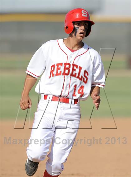 Thumbnail 3 in Savanna vs. Oaks Christian (CIF-SS D4 Playoff) photogallery.