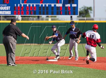 Thumbnail 1 in Lake Travis vs. Oak Ridge (UIL 6A Region II Quarterfinal)  photogallery.