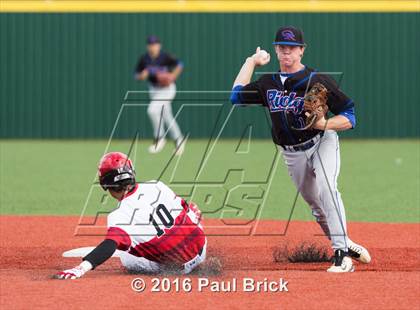 Thumbnail 3 in Lake Travis vs. Oak Ridge (UIL 6A Region II Quarterfinal)  photogallery.