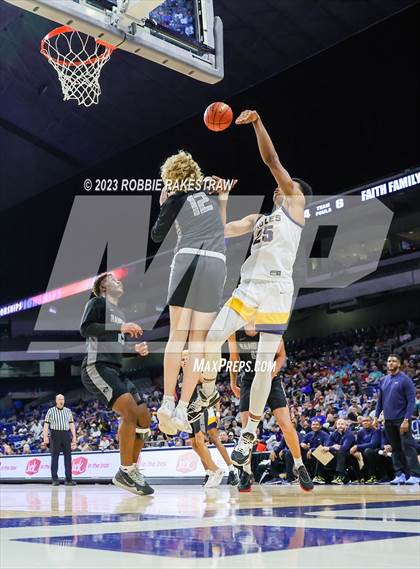 Thumbnail 3 in Randall @ Oak Cliff Faith Family Academy (UIL 4A Basketball State Semifinal) photogallery.
