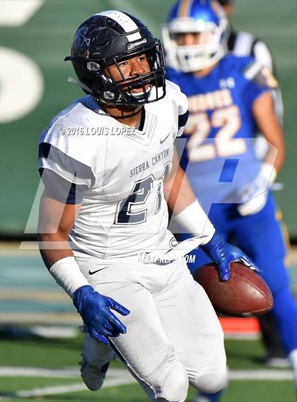 Thumbnail 1 in Serra vs. Sierra Canyon (CIF State Division 2A Final) photogallery.