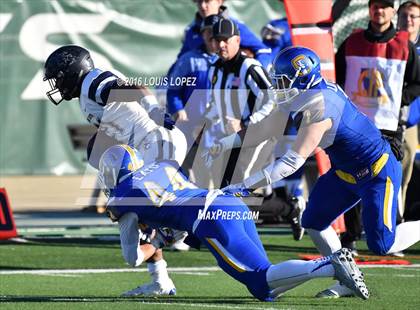 Thumbnail 1 in Serra vs. Sierra Canyon (CIF State Division 2A Final) photogallery.