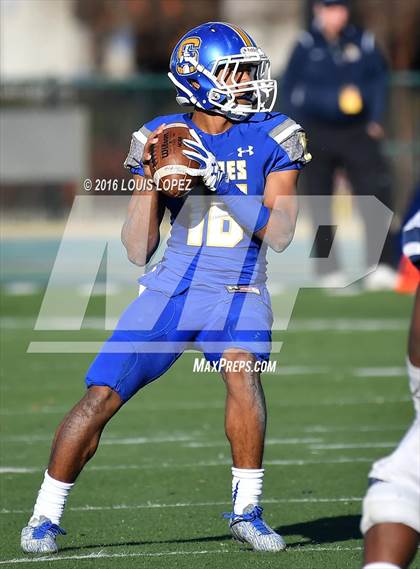 Thumbnail 1 in Serra vs. Sierra Canyon (CIF State Division 2A Final) photogallery.