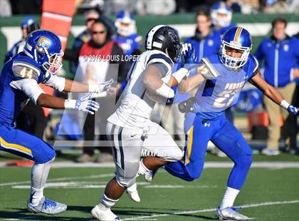 Thumbnail 2 in Serra vs. Sierra Canyon (CIF State Division 2A Final) photogallery.