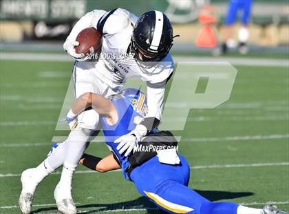 Thumbnail 2 in Serra vs. Sierra Canyon (CIF State Division 2A Final) photogallery.