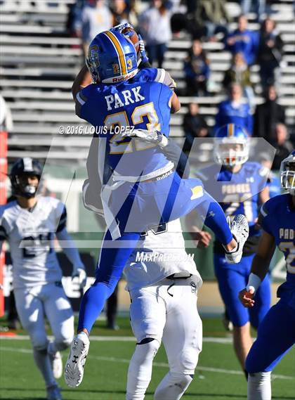 Thumbnail 2 in Serra vs. Sierra Canyon (CIF State Division 2A Final) photogallery.