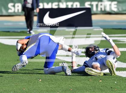 Thumbnail 1 in Serra vs. Sierra Canyon (CIF State Division 2A Final) photogallery.