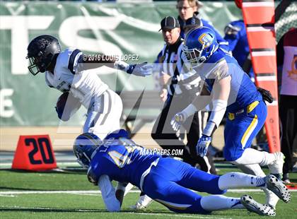 Thumbnail 2 in Serra vs. Sierra Canyon (CIF State Division 2A Final) photogallery.