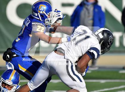 Thumbnail 1 in Serra vs. Sierra Canyon (CIF State Division 2A Final) photogallery.