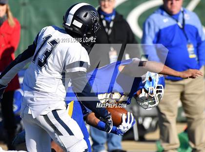Thumbnail 2 in Serra vs. Sierra Canyon (CIF State Division 2A Final) photogallery.