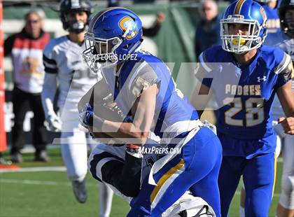 Thumbnail 3 in Serra vs. Sierra Canyon (CIF State Division 2A Final) photogallery.
