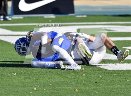 Thumbnail 3 in Serra vs. Sierra Canyon (CIF State Division 2A Final) photogallery.