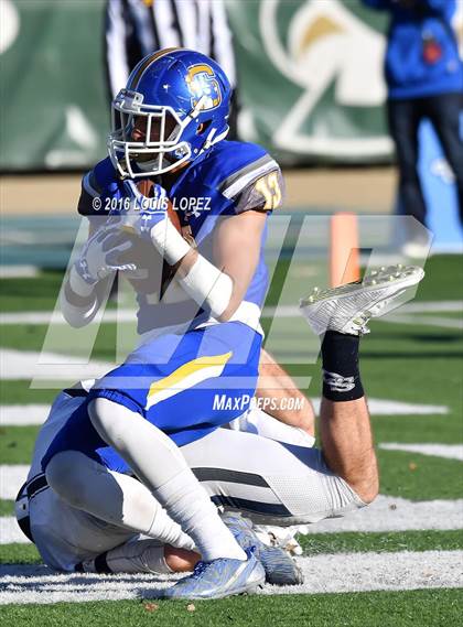 Thumbnail 1 in Serra vs. Sierra Canyon (CIF State Division 2A Final) photogallery.