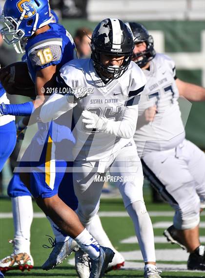 Thumbnail 3 in Serra vs. Sierra Canyon (CIF State Division 2A Final) photogallery.