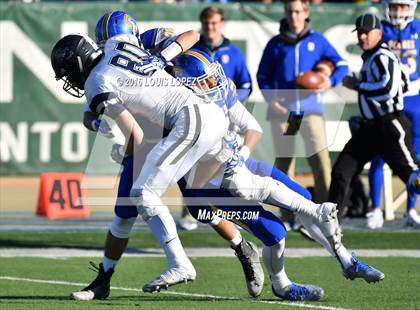 Thumbnail 1 in Serra vs. Sierra Canyon (CIF State Division 2A Final) photogallery.