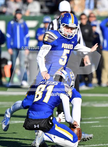 Thumbnail 2 in Serra vs. Sierra Canyon (CIF State Division 2A Final) photogallery.