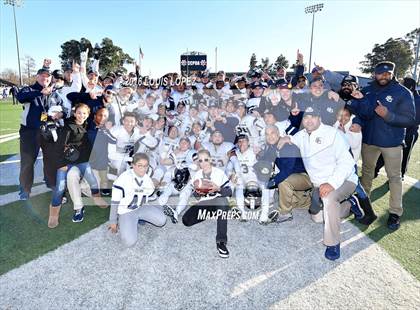 Thumbnail 2 in Serra vs. Sierra Canyon (CIF State Division 2A Final) photogallery.