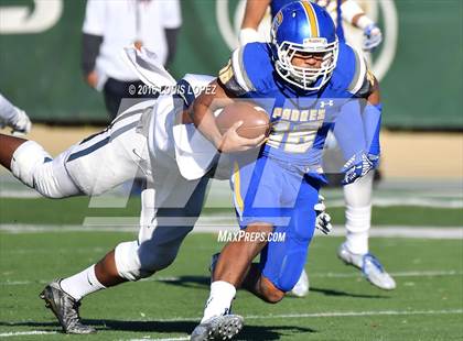 Thumbnail 3 in Serra vs. Sierra Canyon (CIF State Division 2A Final) photogallery.