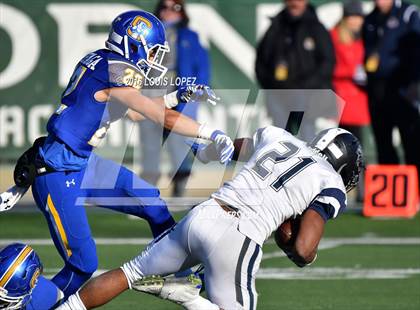 Thumbnail 2 in Serra vs. Sierra Canyon (CIF State Division 2A Final) photogallery.