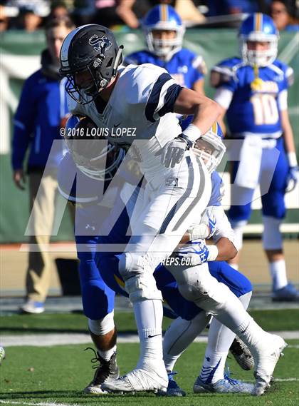 Thumbnail 2 in Serra vs. Sierra Canyon (CIF State Division 2A Final) photogallery.