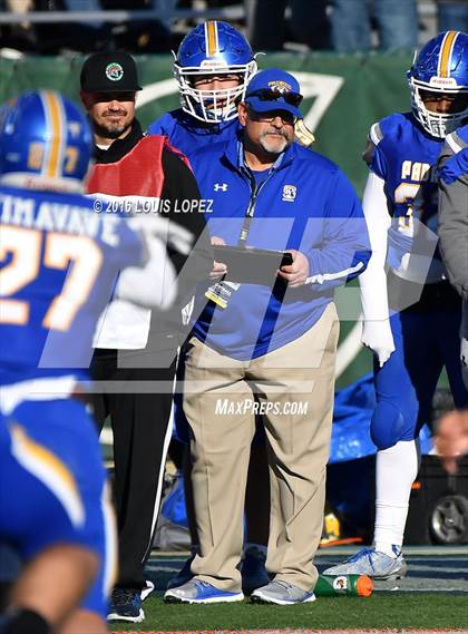 Thumbnail 2 in Serra vs. Sierra Canyon (CIF State Division 2A Final) photogallery.