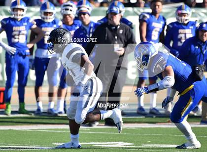 Thumbnail 3 in Serra vs. Sierra Canyon (CIF State Division 2A Final) photogallery.