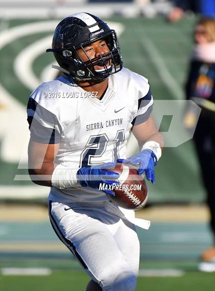 Thumbnail 1 in Serra vs. Sierra Canyon (CIF State Division 2A Final) photogallery.