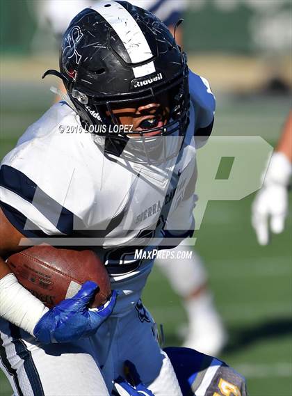Thumbnail 3 in Serra vs. Sierra Canyon (CIF State Division 2A Final) photogallery.