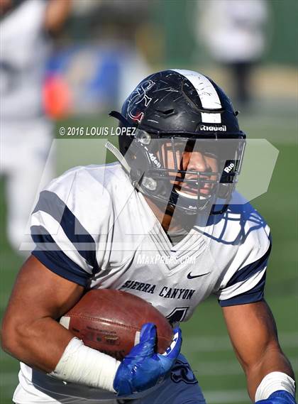 Thumbnail 2 in Serra vs. Sierra Canyon (CIF State Division 2A Final) photogallery.