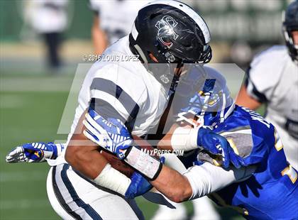 Thumbnail 2 in Serra vs. Sierra Canyon (CIF State Division 2A Final) photogallery.