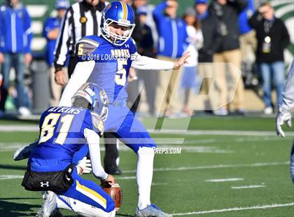 Thumbnail 3 in Serra vs. Sierra Canyon (CIF State Division 2A Final) photogallery.