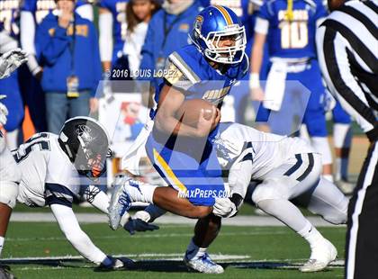 Thumbnail 1 in Serra vs. Sierra Canyon (CIF State Division 2A Final) photogallery.