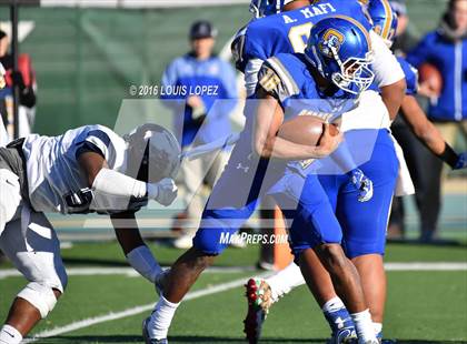 Thumbnail 3 in Serra vs. Sierra Canyon (CIF State Division 2A Final) photogallery.