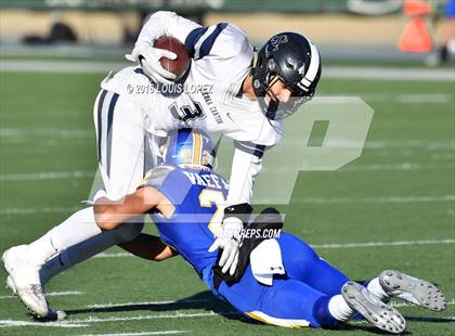 Thumbnail 1 in Serra vs. Sierra Canyon (CIF State Division 2A Final) photogallery.