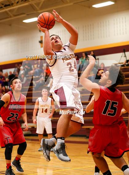 Thumbnail 2 in Trenton @ Collinsville photogallery.