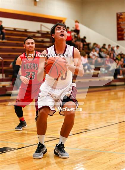 Thumbnail 2 in Trenton @ Collinsville photogallery.