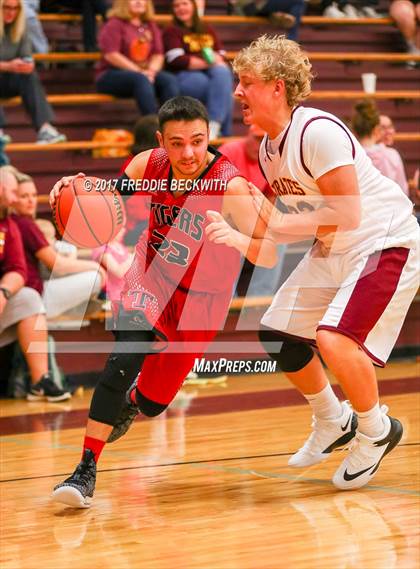Thumbnail 3 in Trenton @ Collinsville photogallery.