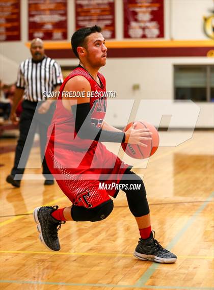 Thumbnail 1 in Trenton @ Collinsville photogallery.
