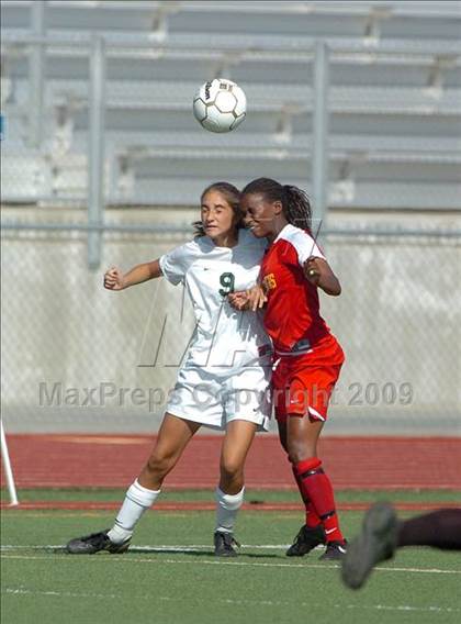 Thumbnail 2 in St. Francis vs. St. Mary's (CIF SJS D1 Final) photogallery.