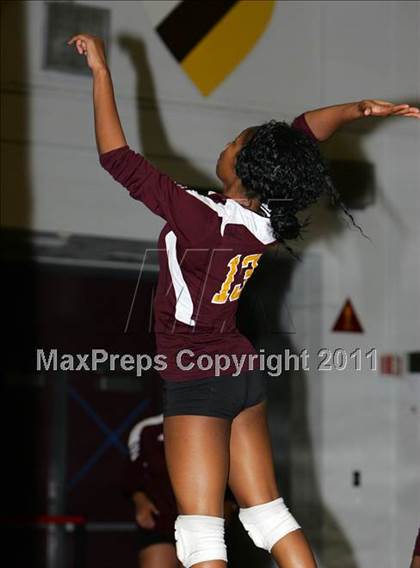 Thumbnail 3 in Edison vs Rodriguez (Viking Classic Tournament) photogallery.